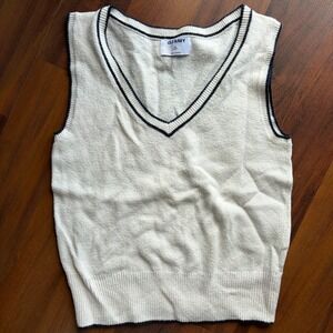 Old Navy SoSoft V-Neck Sweater Vest Cream Navy Varsity Trim XS